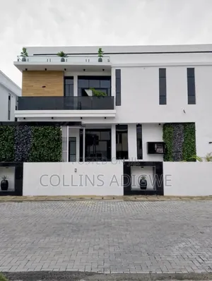 5bdrm Duplex in Chevron Area for sale