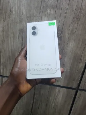New Apple iPhone 16 Plus 128 GB White