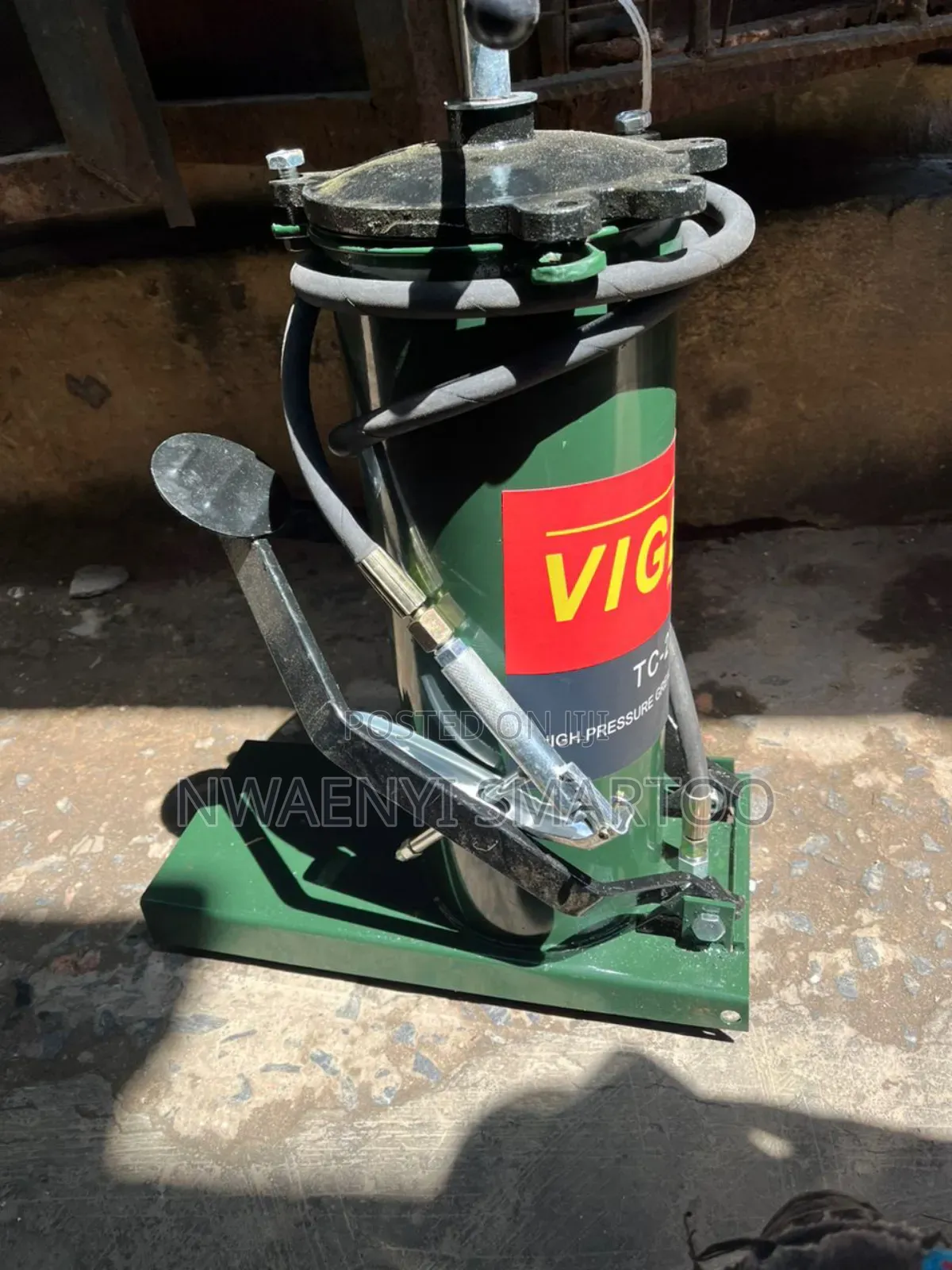 Heavy Duty Foot Grease Bucket