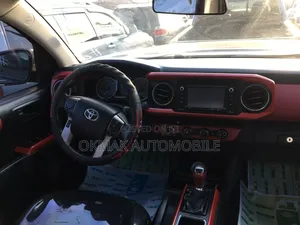 Toyota Tacoma 4dr Double Cab 2016 Black