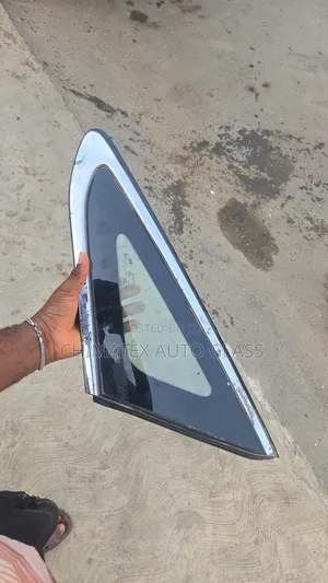 Hyundai Sonata 2018 Vent Glass Available