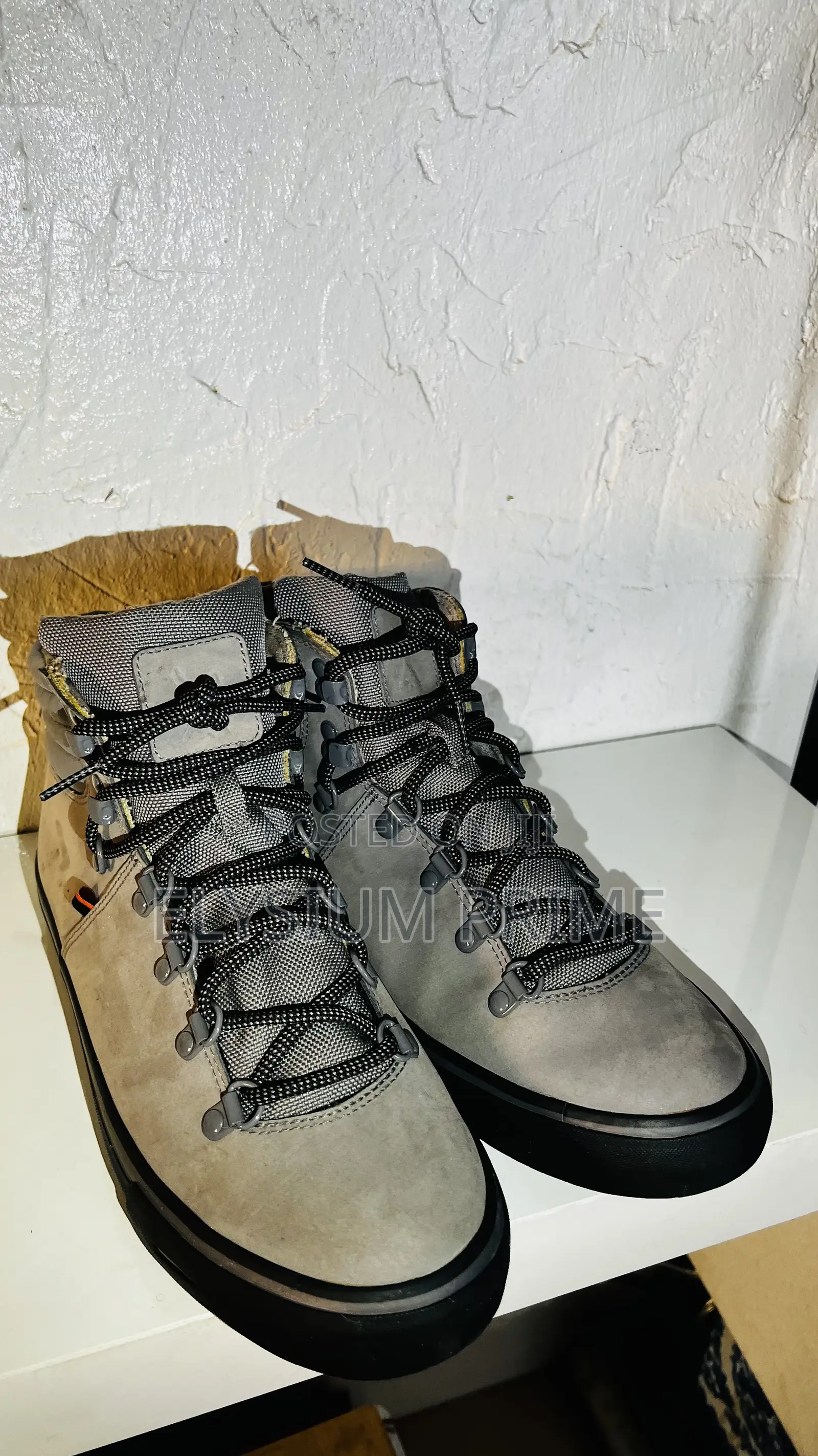 Marc Eckō Canvass Boot