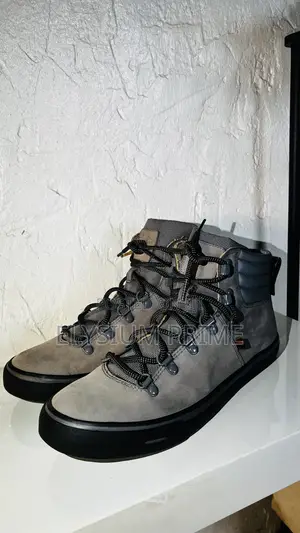 Marc Eckō Canvass Boot