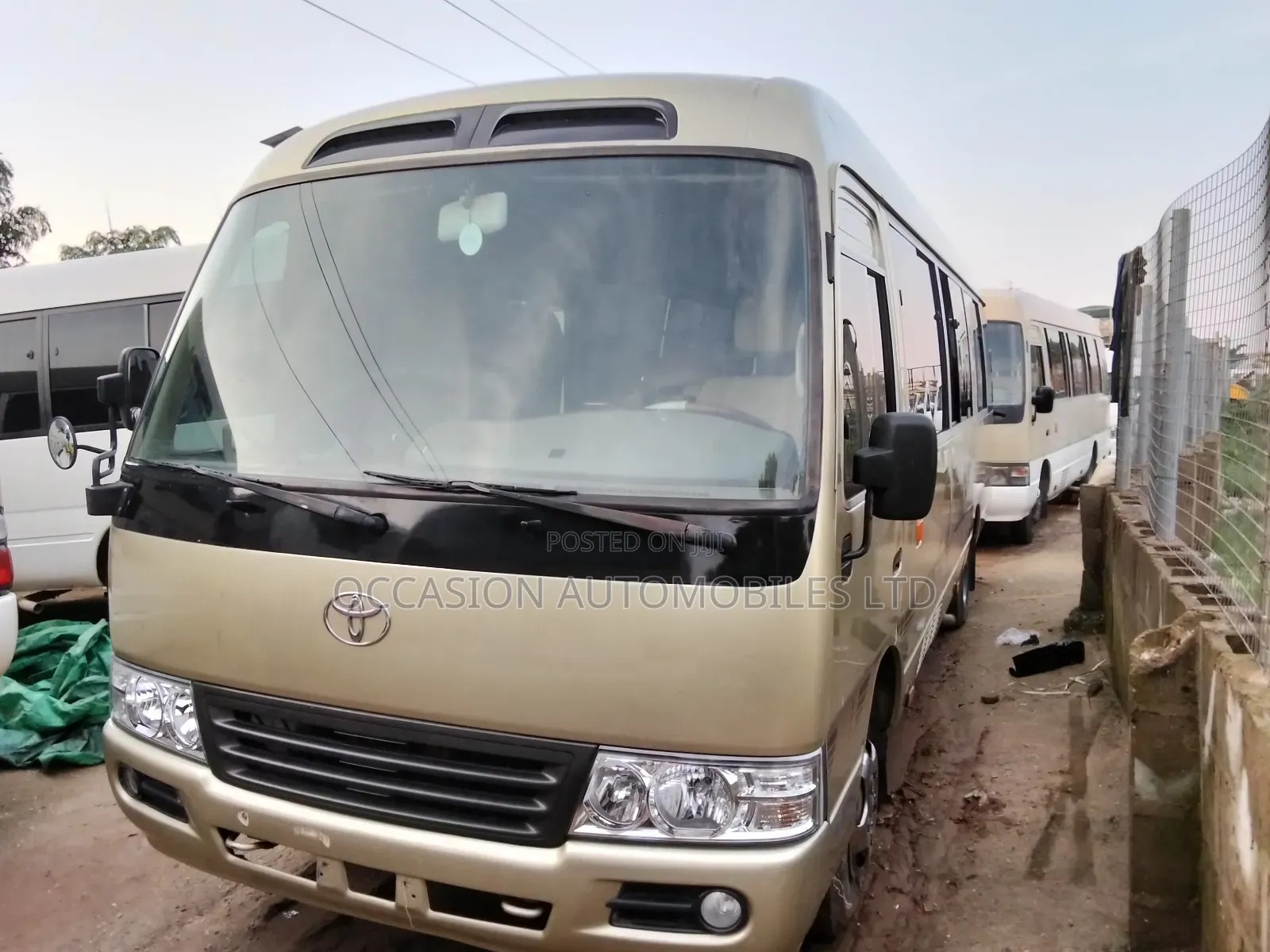 Toyota Coaster 2017 Gold