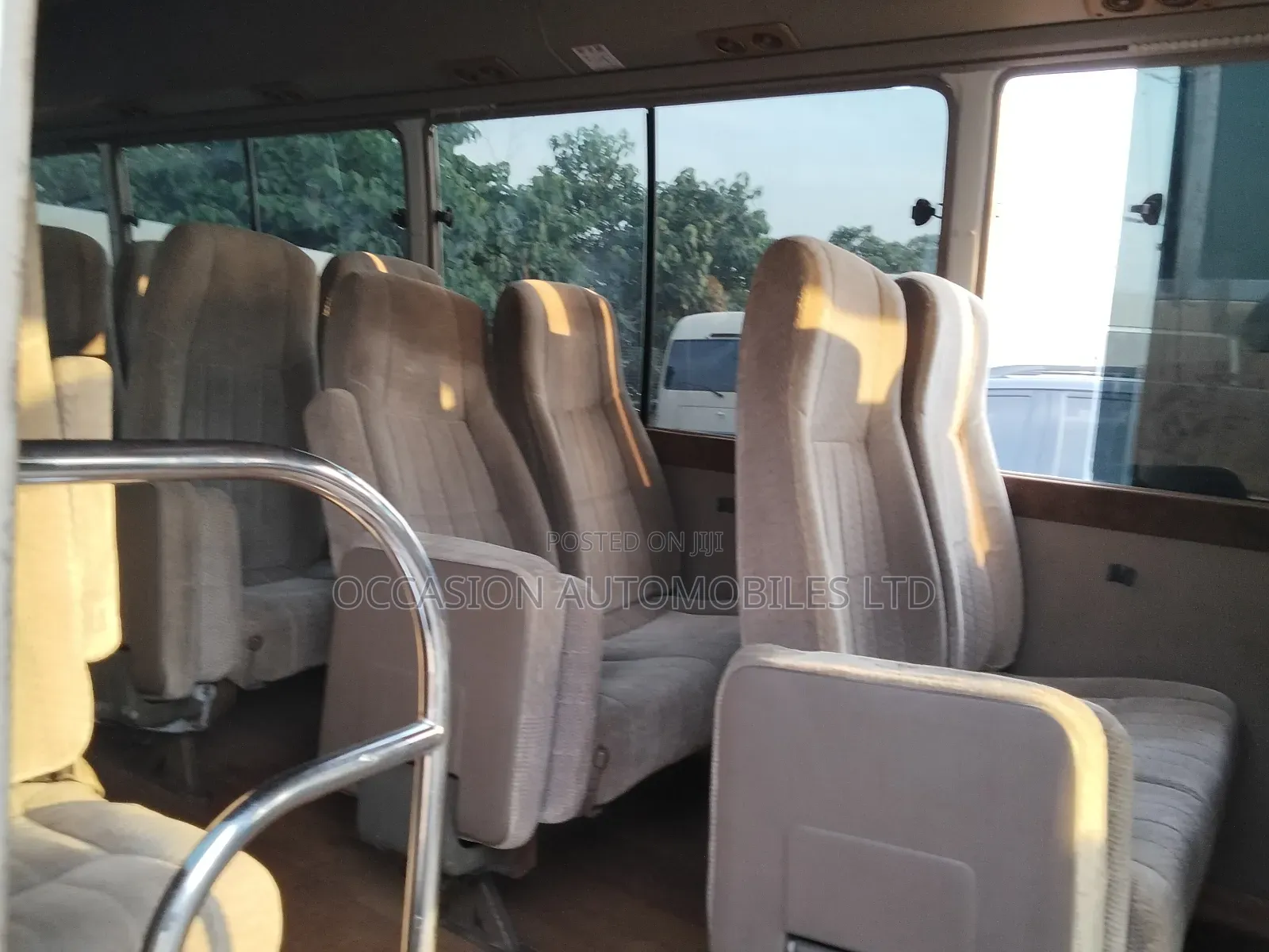 Toyota Coaster 2017 Pink