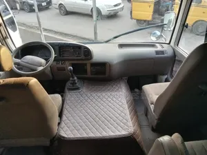 Toyota HiAce 2017 Blue