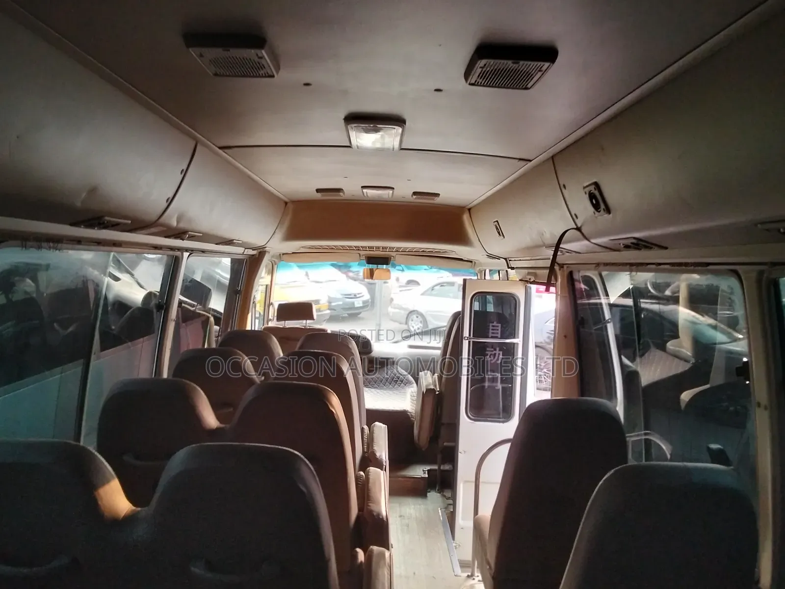 Toyota HiAce 2017 Blue