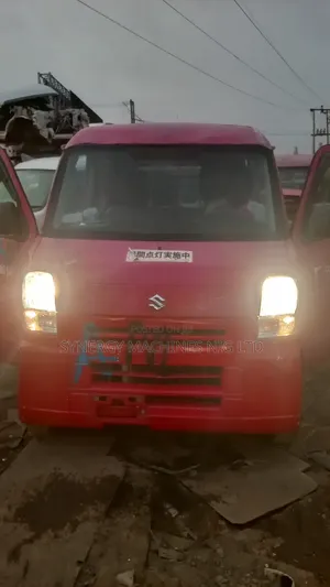 Suzuki Every 2022 Red
