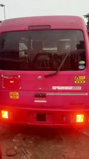 Suzuki Every 2022 Red