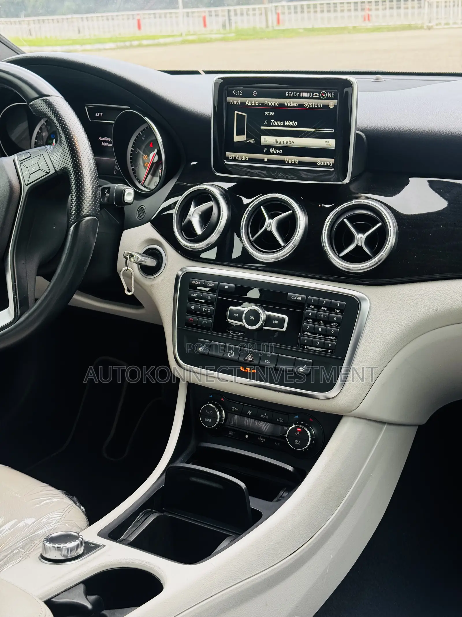 Mercedes-Benz CLA-Class 2014 Silver