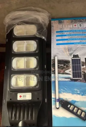 400w 4 Eyes Solar Streetlight