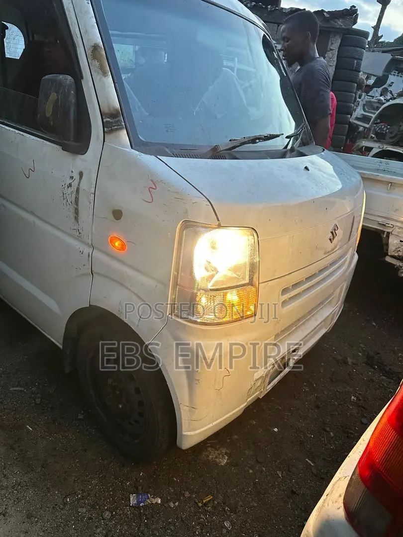 Suzuki Every 2015 White