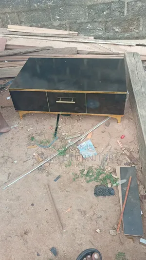 3 Ft Center Table