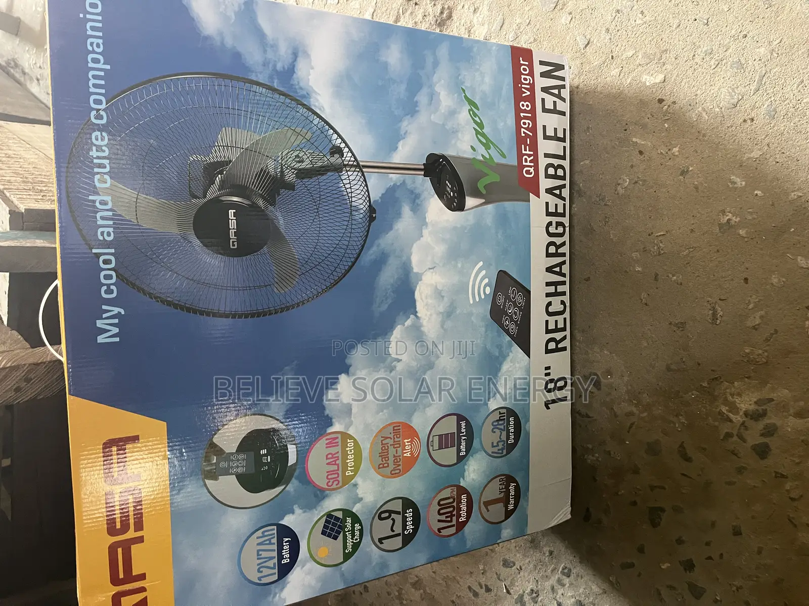 Qasa 18” Rechargeable Fan With Solar Panel