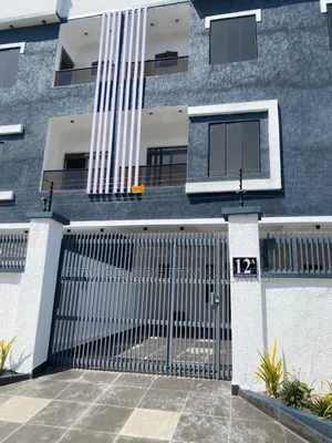 4bdrm Townhouse/Terrace in Lekki Phase 1 for sale