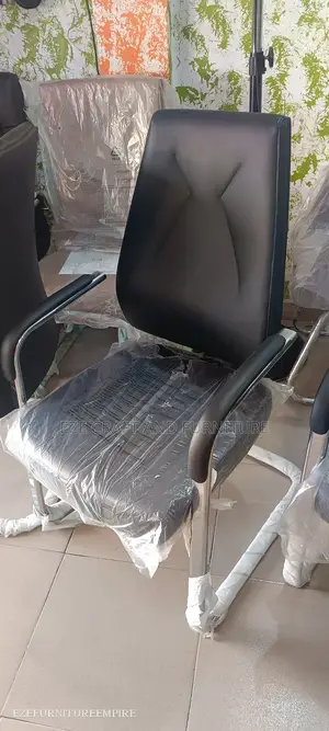 Sturdy Durable Visitors Office Chair