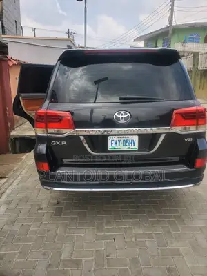 Toyota Land Cruiser 2014 Black