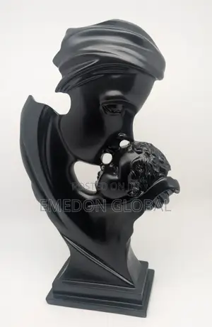 Mother and Child Bond Statue