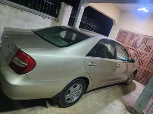 Toyota Camry 2004 Gold