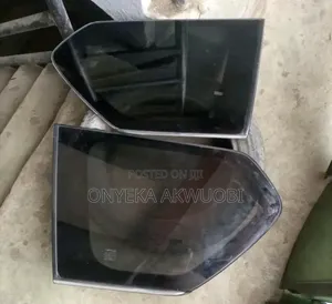Lexus Gs 460 Last Bed Glass Complete With Chrome