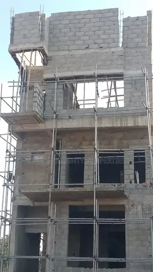 4bdrm Duplex in Life Camp Property for sale