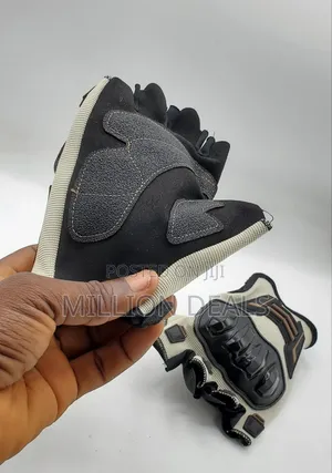 Luxury Biker Stylish Gym Classic Gloves