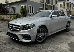 Mercedes-Benz E300 4Matic AWD Sedan (2.0L 4cyl 9A) 2017 Silver