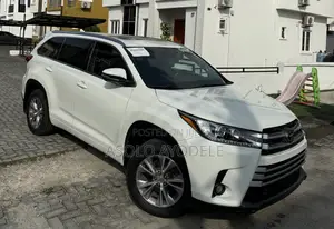 Toyota Highlander XLE V6 4x4 (3.5L 6cyl 6A) 2016 White