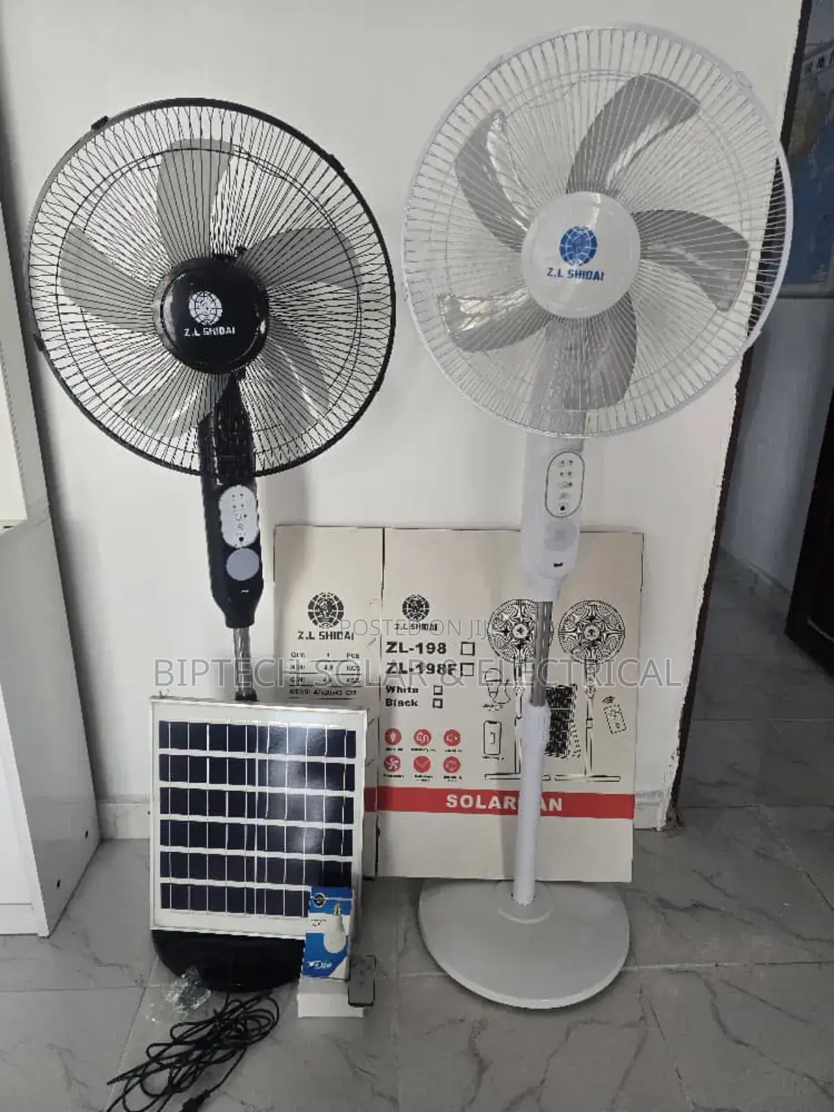 Rechargeable Fan With 20w Solar Panel.