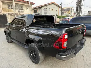 Toyota Hilux 2023 Black