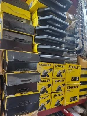 Stanley Electric Angle Grinder 2000w