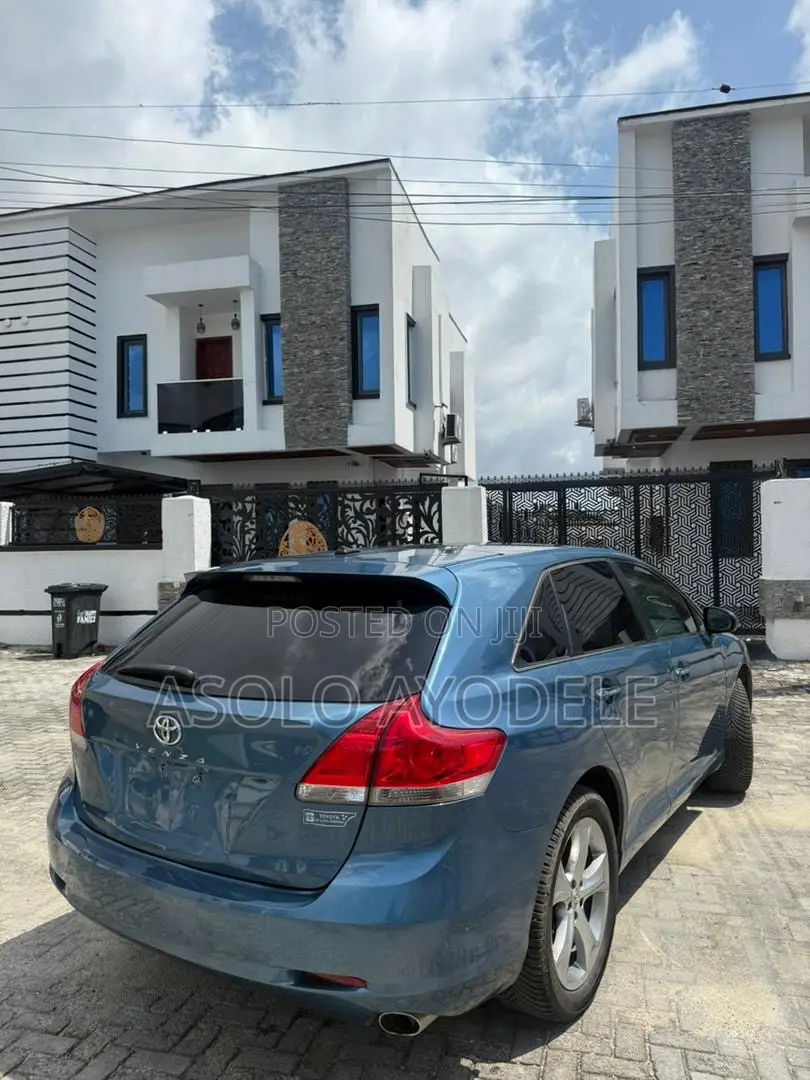 Toyota Venza V6 2011 Blue