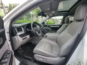 Toyota Highlander XLE 2019 Silver