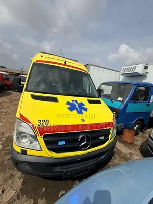 Mercedes-Benz Sprinter 2015 Yellow
