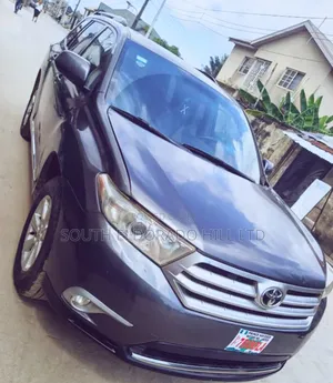 Toyota Highlander 3.5L 4WD 2013 Gray
