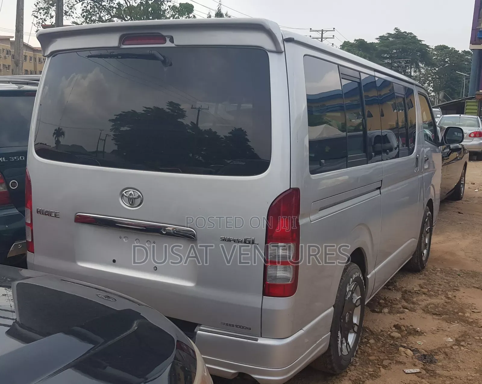 Toyota HiAce 2013 Silver
