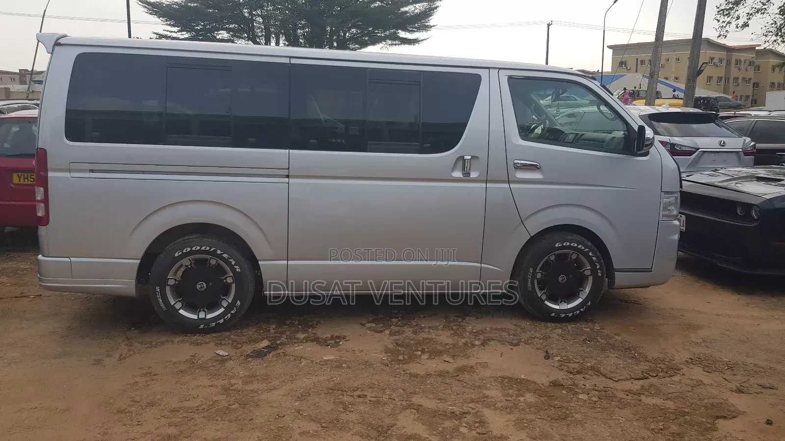 Toyota HiAce 2013 Silver