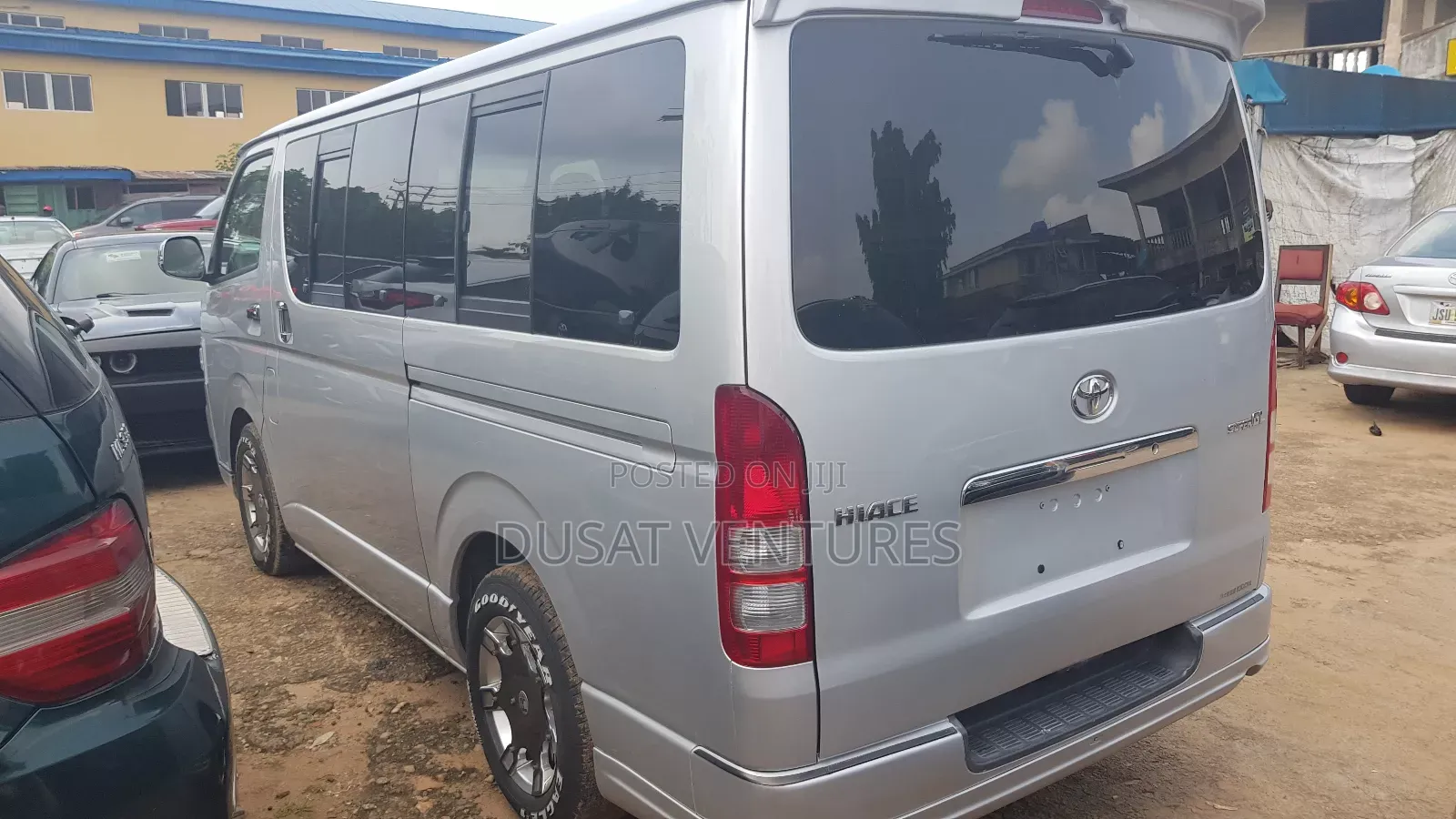 Toyota HiAce 2013 Silver