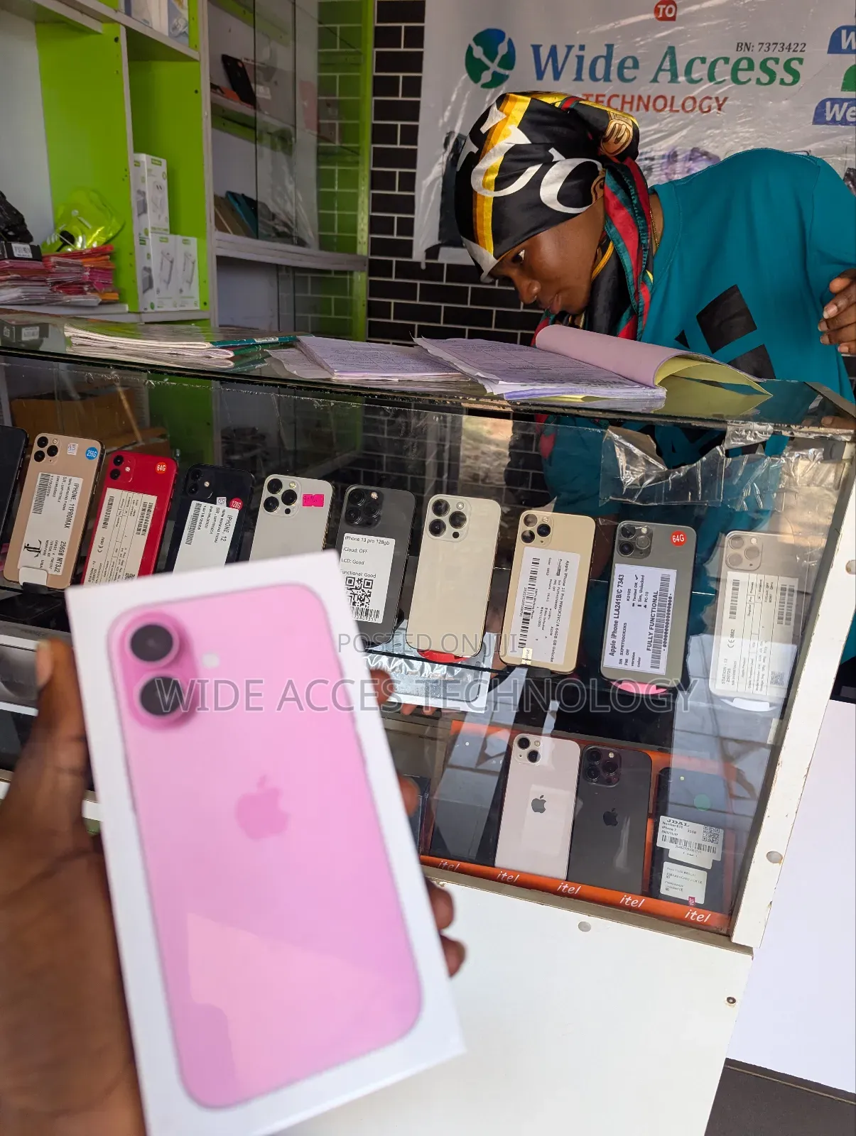 New Apple iPhone 16 128 GB Pink