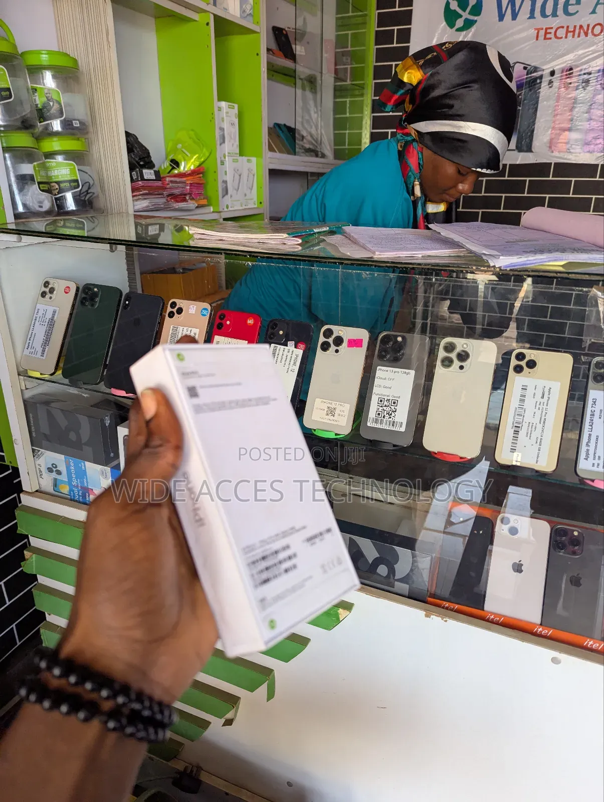 New Apple iPhone 15 Pro 128 GB Black