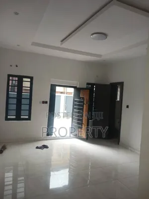 3bdrm Apartment in GRA Phase 2 Shangisha for sale