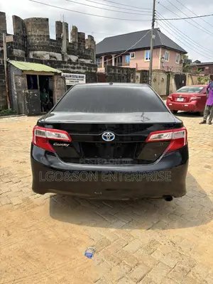 Toyota Camry SE 4dr Sedan (2.5L 4cyl 6A) 2013 Black
