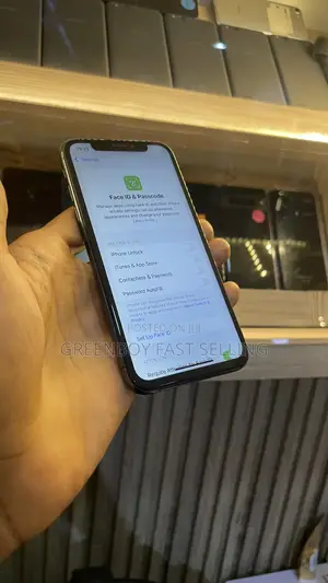 Apple iPhone XS 64 GB Black