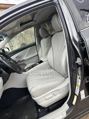 Toyota Venza V6 2010 Gray