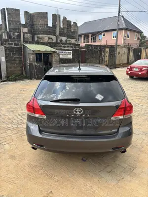 Toyota Venza V6 2010 Gray