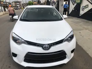 Toyota Corolla 2017 White