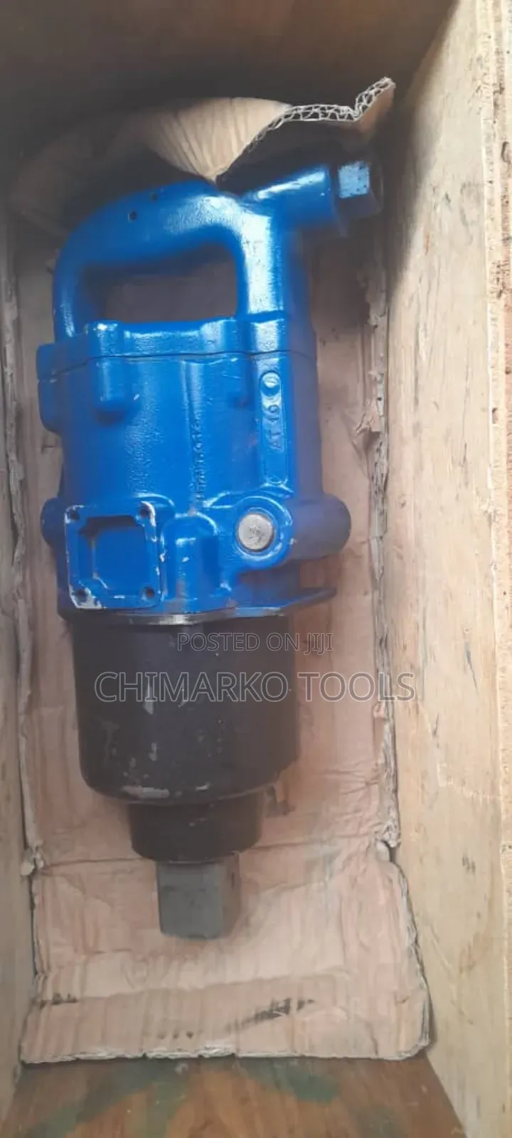 Pneumatic Impact Wrench 1-1/2"
