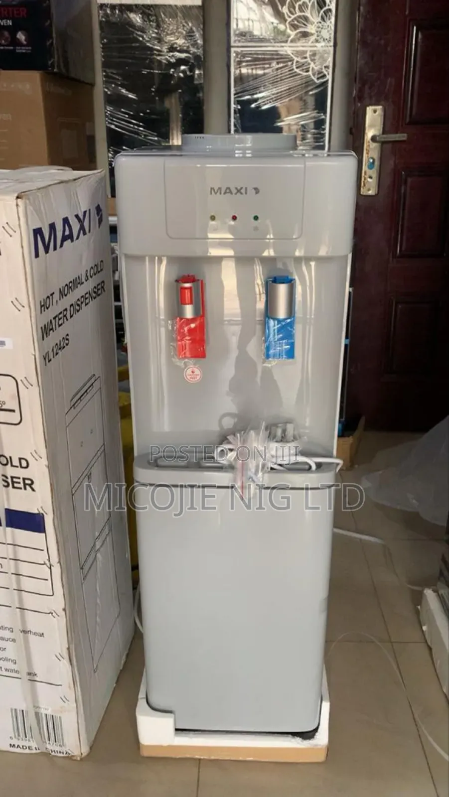Maxi Water Dispenser