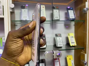 Apple iPhone X 64 GB White