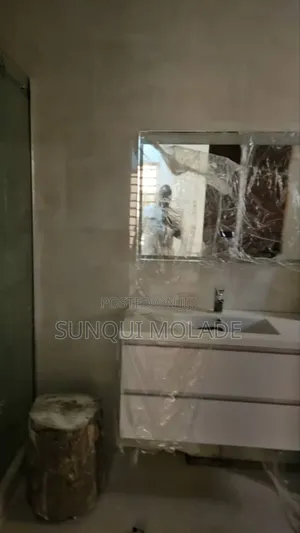 5bdrm Duplex in Ikeja Gra for sale